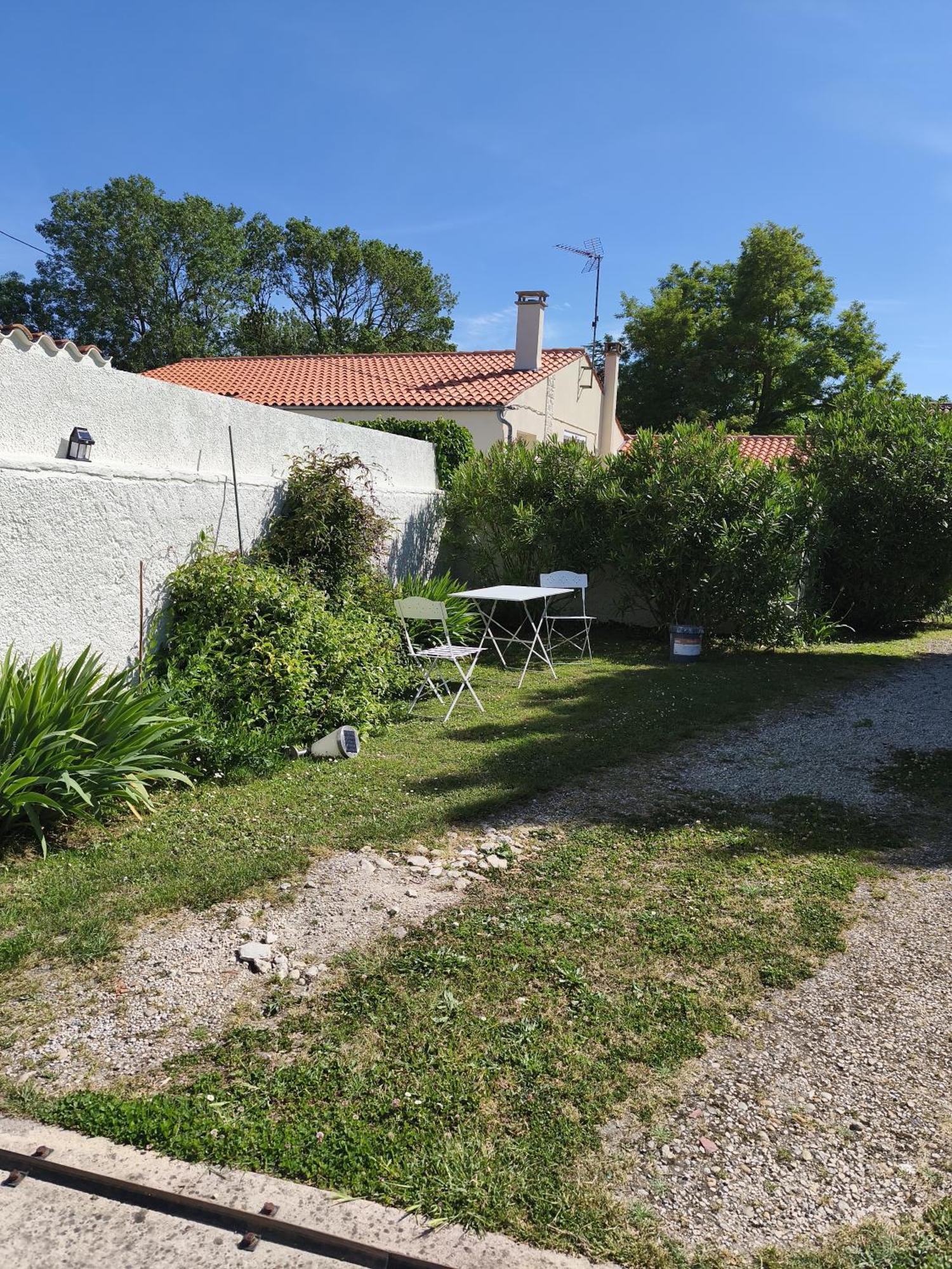 Chre Cathy Et Jean Loup Hotel Le Port-des-Barques Exterior photo