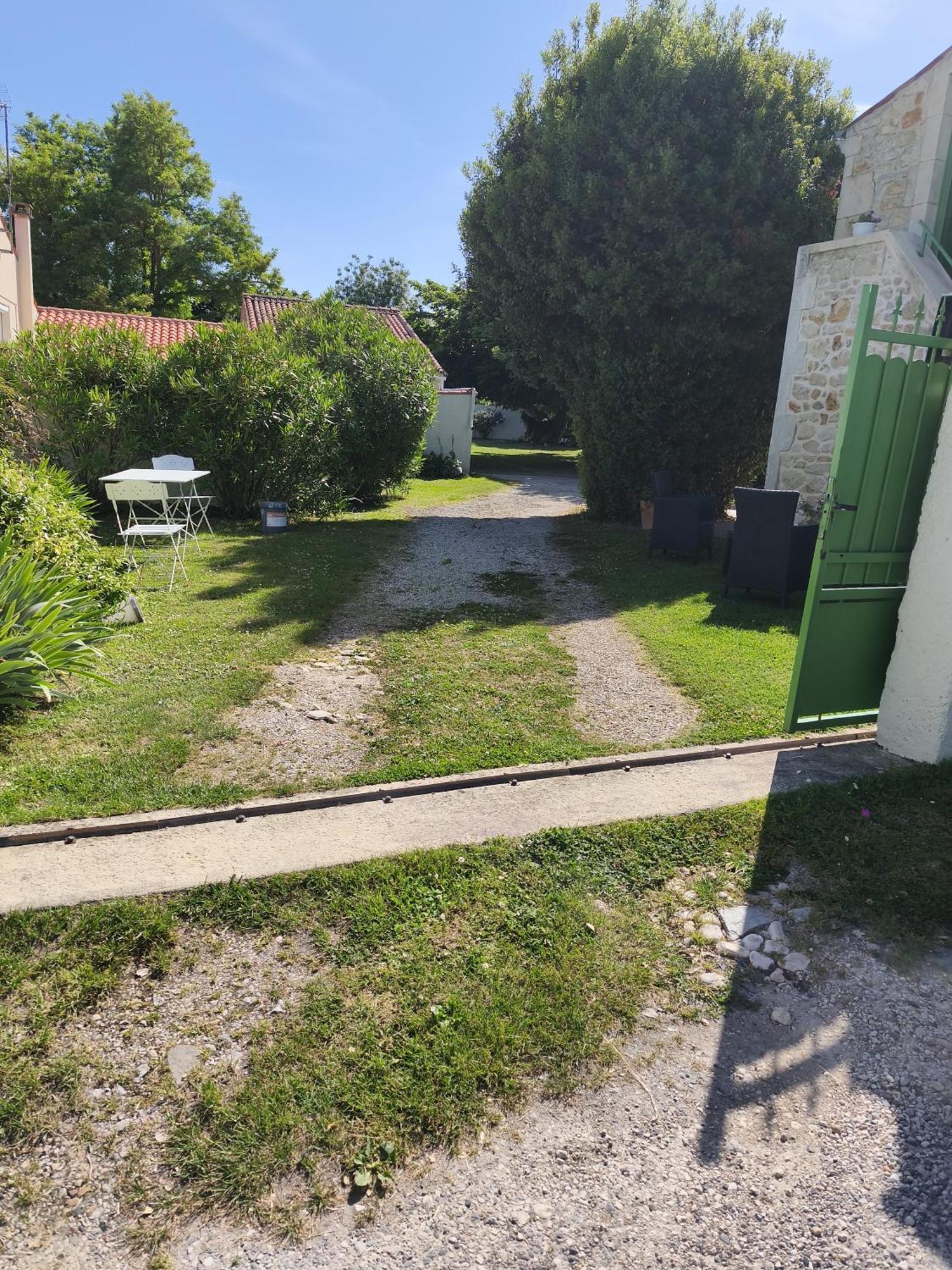 Chre Cathy Et Jean Loup Hotel Le Port-des-Barques Exterior photo